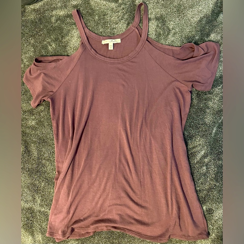 Express One Eleven cut out top, open shoulder, size S, purple